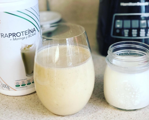 Licuado con PROTEÍNA de vainilla